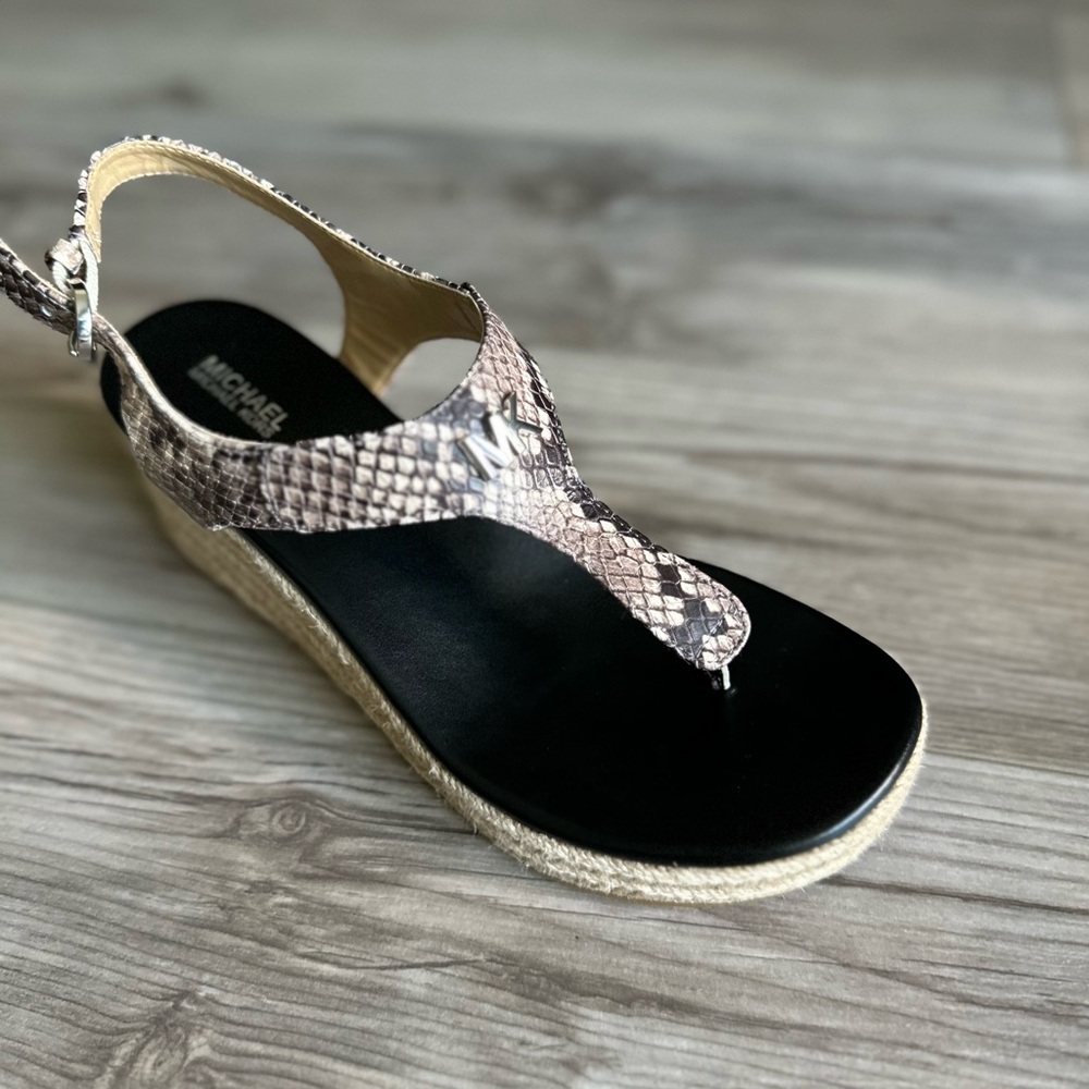 Laney Saffiano Leather Espadrille Wedge Sandal NWOB SZ 7.5